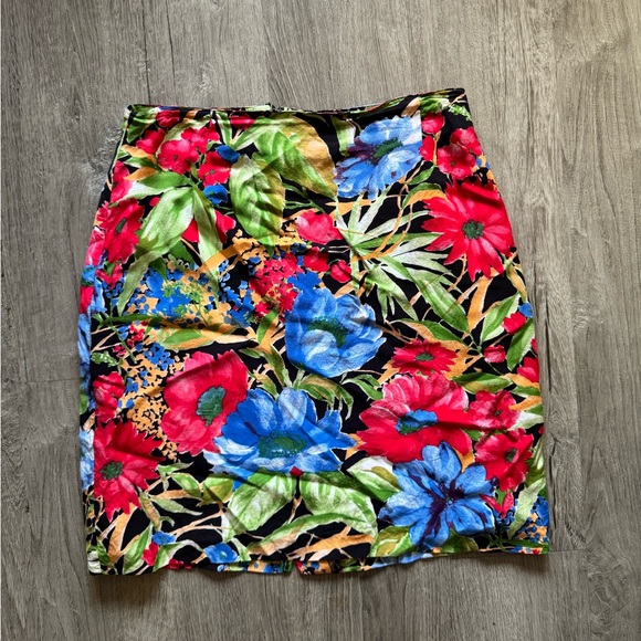 VINTAGE FLORAL SKIRT - Picture 1 of 6